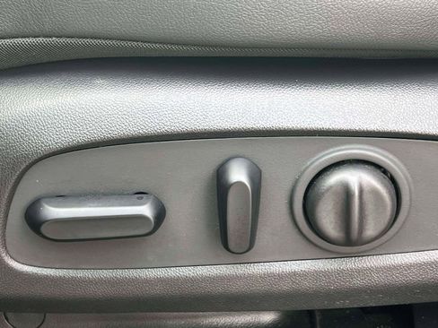 Used 2023 Buick Encore GX Preferred w/ Cold Weather Comfort Package FWD image 19