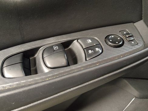 Used 2021 Nissan Sentra SV FWD image 27