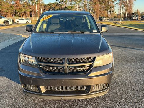Used 2018 Dodge Journey SE w/ Blacktop Package image 8