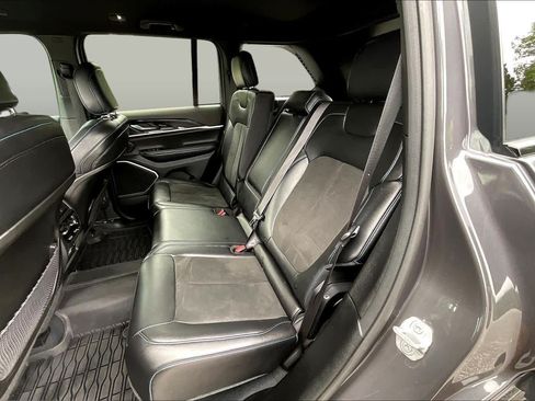 Used 2022 Jeep Grand Cherokee Trailhawk AWD/4WD image 37