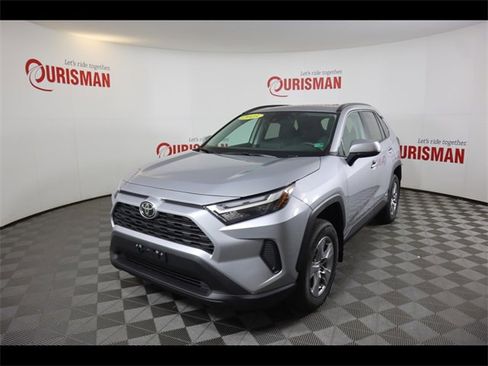Used 2025 Toyota RAV4 XLE w/ Convenience Package image 2