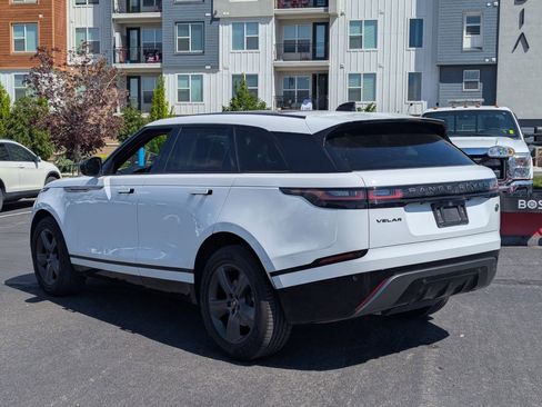Used 2022 Land Rover Range Rover Velar R-Dynamic S AWD/4WD image 7