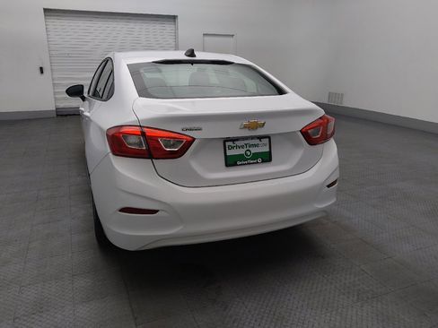 Used 2017 Chevrolet Cruze LS FWD image 6