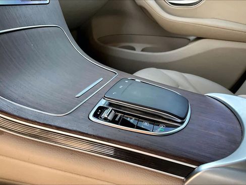 Used 2023 Mercedes-Benz GLC 300 4MATIC Coupe image 16