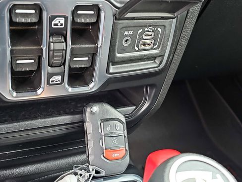 Used 2022 Jeep Wrangler Unlimited Sport w/ Sun And Sound Package image 25