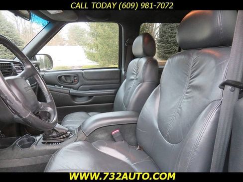 Used 2001 GMC Jimmy SLT AWD/4WD image 16