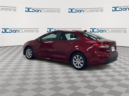 Used 2023 Toyota Corolla LE image 6