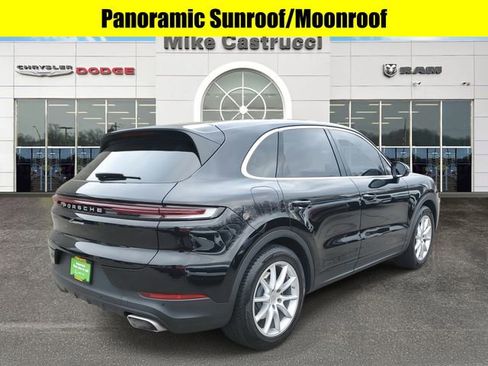 Used 2024 Porsche Cayenne image 4