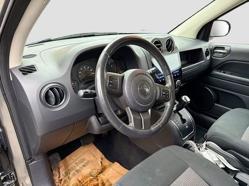 Used 2012 Jeep Compass Latitude image 10