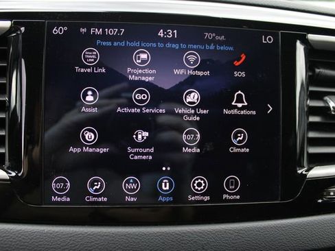Used 2020 Chrysler Pacifica Touring w/ Advanced Safetytec Group FWD image 17