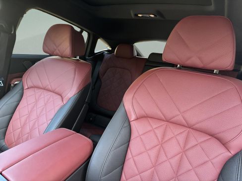 Used 2025 BMW X6 xDrive40i w/ Executive Package image 19