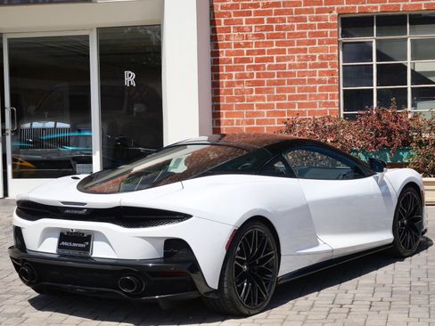 Used 2023 McLaren GT RWD image 4