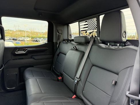 Used 2025 Chevrolet Silverado 1500 LT Trail Boss w/ LT Trail Boss Premium Package image 30