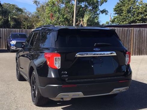 Used 2024 Ford Explorer XLT w/ Equipment Group 202A image 7
