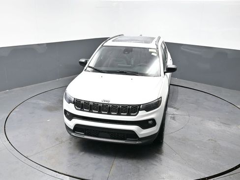 New 2026 Jeep Compass Latitude w/ Sun and Sound Group image 27