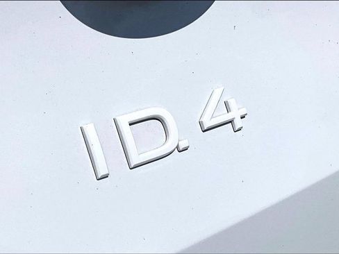 Used 2022 Volkswagen ID.4 Pro RWD image 33