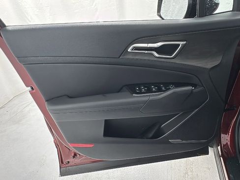 Used 2025 Kia Sportage X-Line image 18