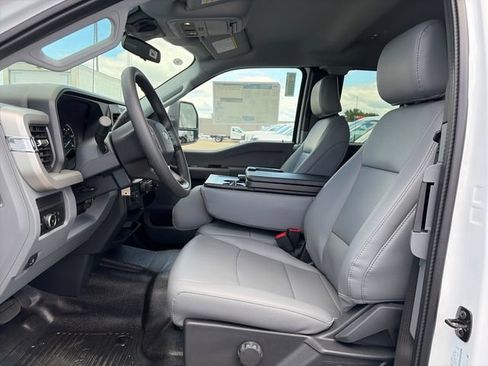 New 2026 Ford F550 4x4 Supercab Super Duty image 12