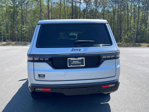 New 2026 Jeep Grand Wagoneer Limited AWD/4WD image 6