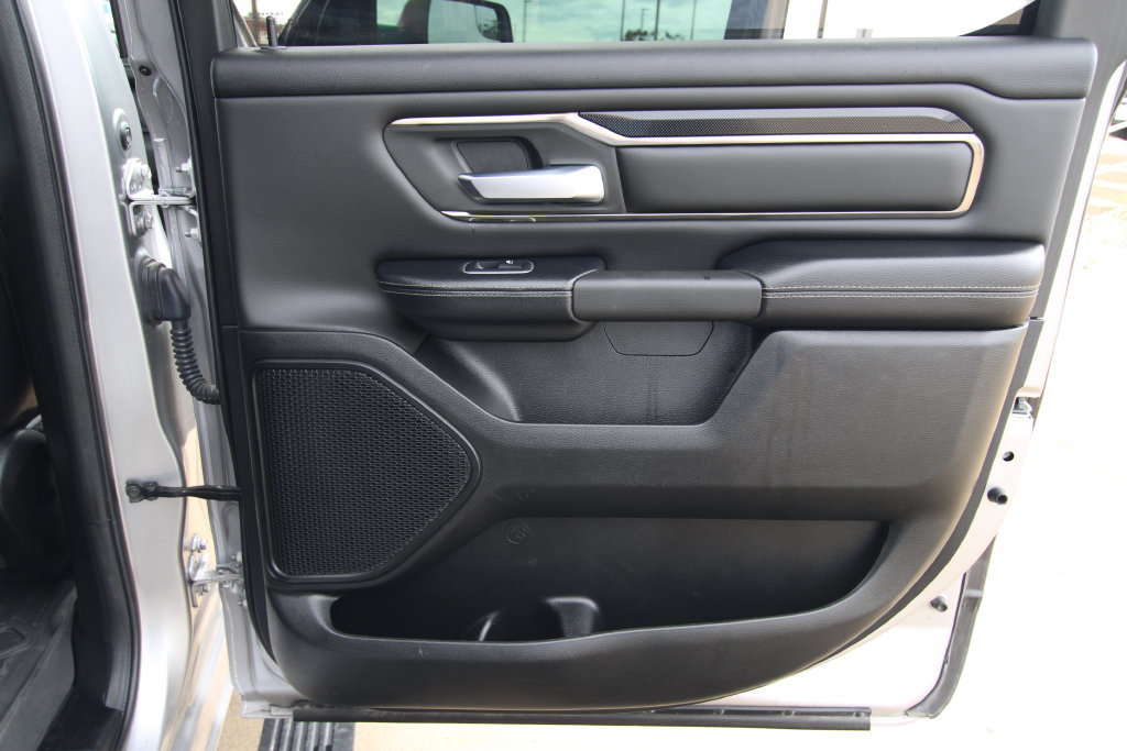 Used 2020 RAM 1500 Sport w/ Level 2 Equipment Goup w/2_L AWD/4WD image 41