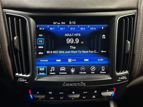 Used 2019 Maserati Levante GranLusso image 38