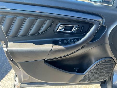 Used 2011 Ford Taurus SHO image 8