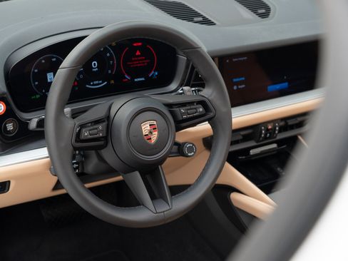 Certified 2026 Porsche Cayenne image 19