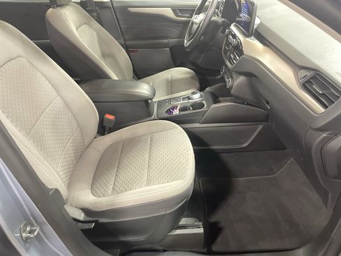 Used 2022 Ford Escape SE w/ Convenience Package image 12