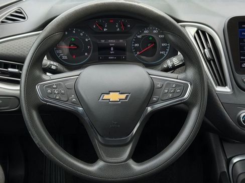 Used 2025 Chevrolet Malibu LT FWD image 17