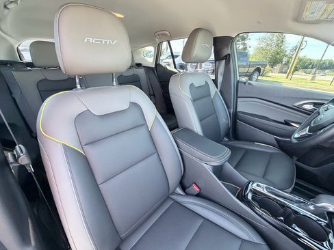 Used 2025 Chevrolet Trax ACTIV w/ Driver Confidence Package FWD image 23