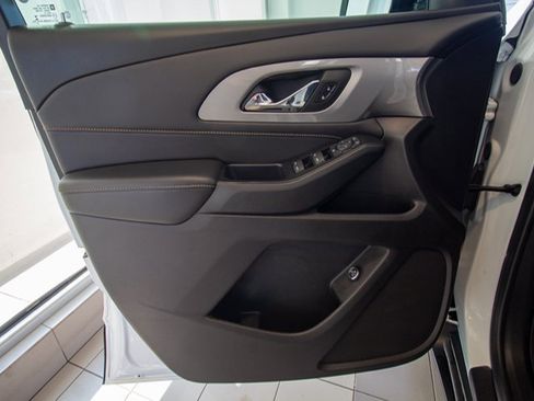 Certified 2019 Chevrolet Traverse LT image 8