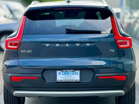 Used 2021 Volvo XC40 T4 Momentum FWD image 34