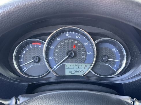 Used 2016 Toyota Corolla LE image 32