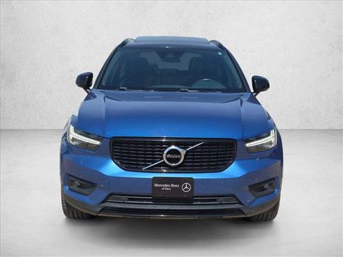 Used 2019 Volvo XC40 T5 R-Design AWD/4WD image 2