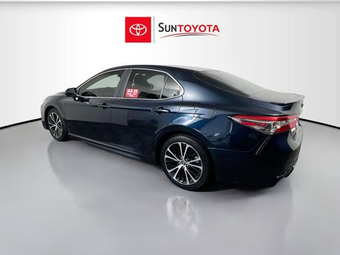 Used 2018 Toyota Camry SE image 6