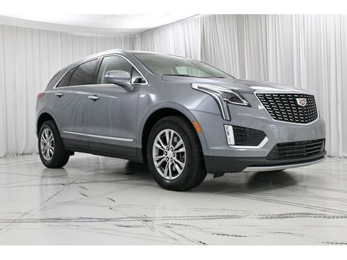 Used 2022 Cadillac XT5 Premium Luxury image 2