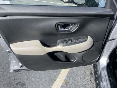 Used 2023 Honda HR-V LX image 27