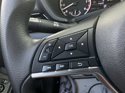 Used 2025 Nissan Sentra SV FWD image 23
