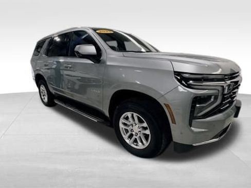 Used 2025 Chevrolet Tahoe LT AWD/4WD image 9