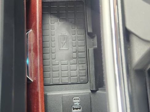 Used 2022 Ford F350 King Ranch w/ FX4 Off-Road Package image 29