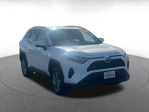 Used 2025 Toyota RAV4 XLE image 3