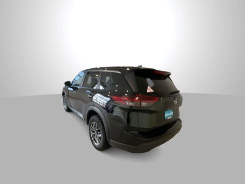 Used 2024 Nissan Rogue S image 6