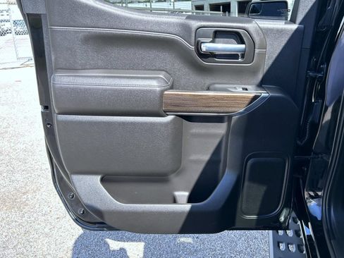 Used 2022 Chevrolet Silverado 1500 RST AWD/4WD image 17