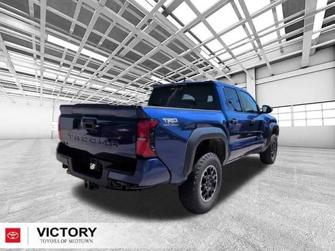 Certified 2024 Toyota Tacoma TRD Off-Road AWD/4WD image 3