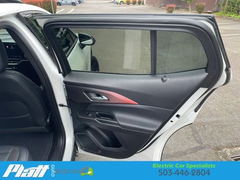 Used 2024 Chevrolet Equinox EV RS FWD image 43