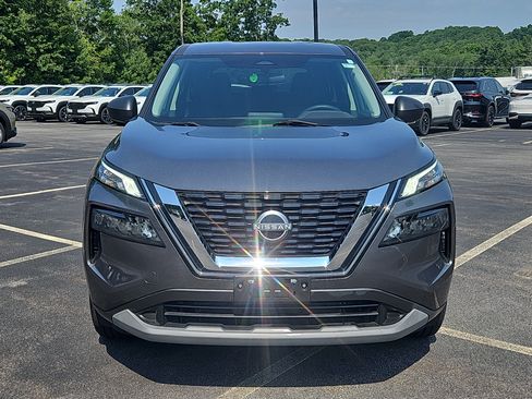 Used 2023 Nissan Rogue S AWD/4WD image 2