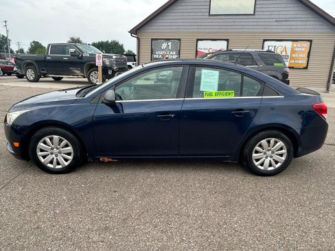 Used 2011 Chevrolet Cruze LS w/ Connectivity Package FWD image 8
