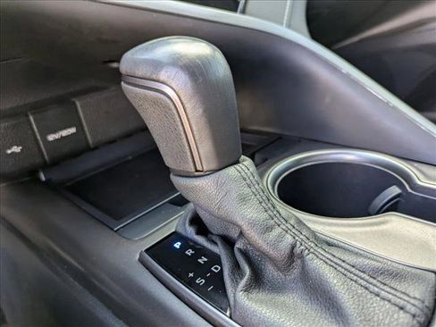 Used 2022 Toyota Camry SE image 12