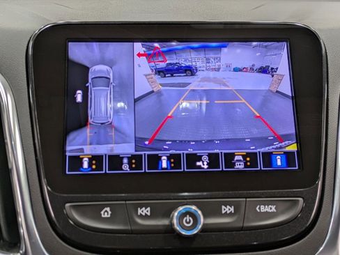Used 2022 Chevrolet Equinox Premier AWD/4WD image 13