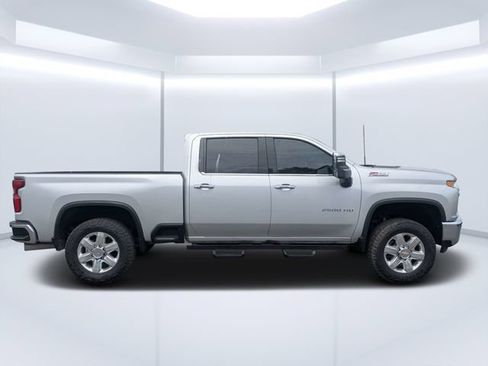 Used 2022 Chevrolet Silverado 2500 LTZ AWD/4WD image 2